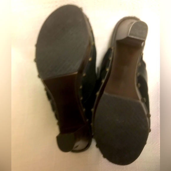 Bandolino Bodivara Black Suede Heeled Mules - Picture 7 of 8